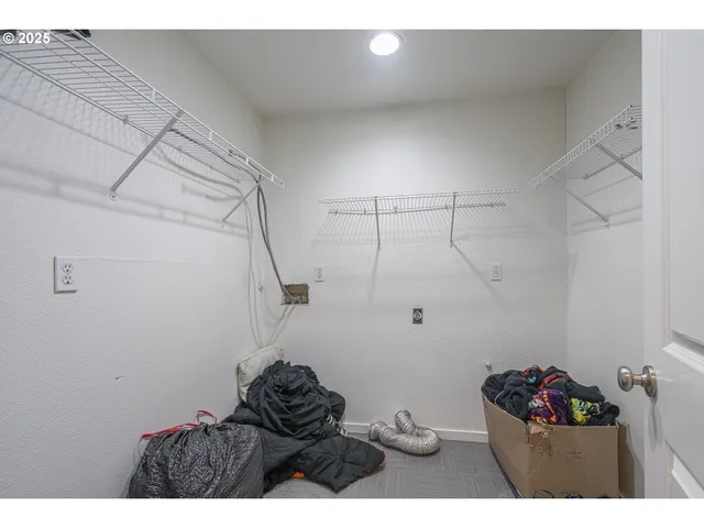 $420,000 | 292 Southeast Academy Street, Dallas, OR 97338