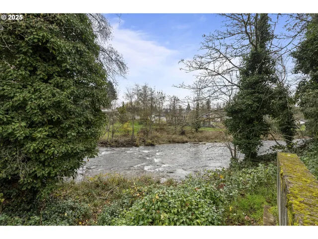 $420,000 | 292 Southeast Academy Street, Dallas, OR 97338