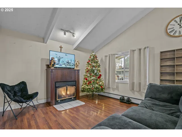 $420,000 | 292 Southeast Academy Street, Dallas, OR 97338