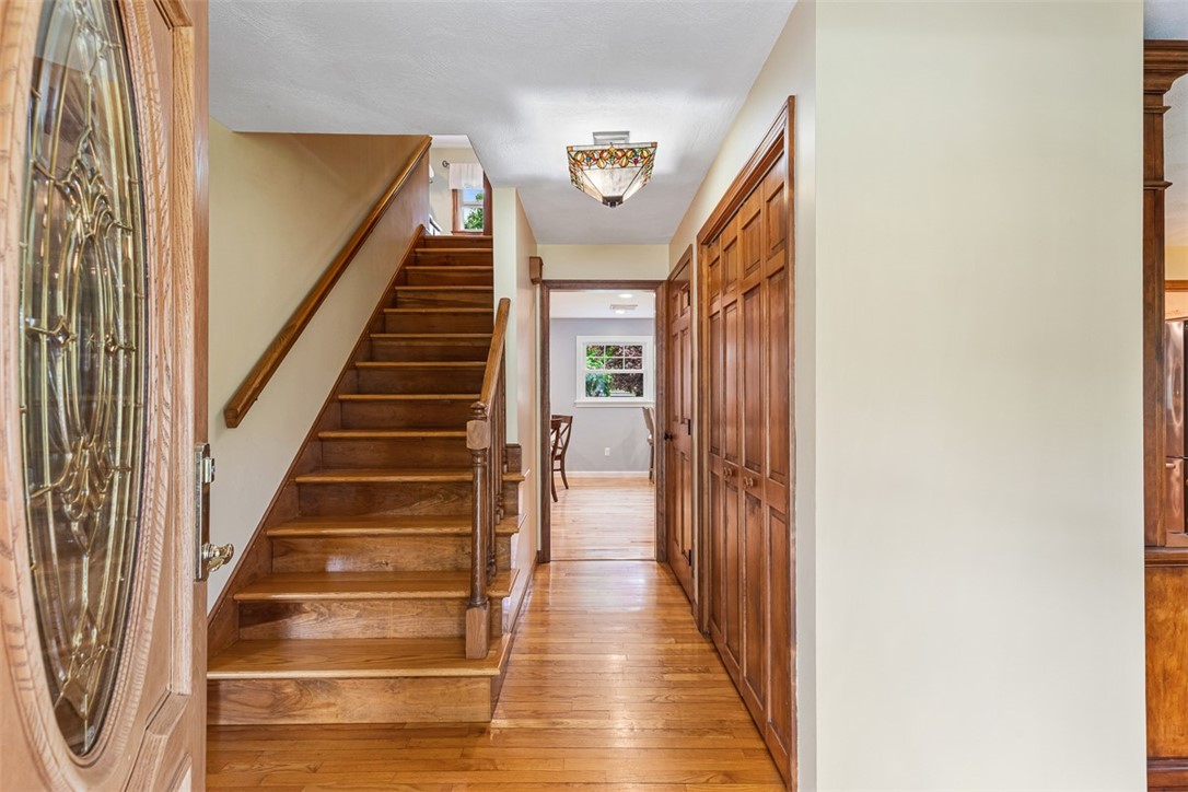 7 Pheasant Run Road North Smithfield, RI 02896 - Photo 5 of 50
