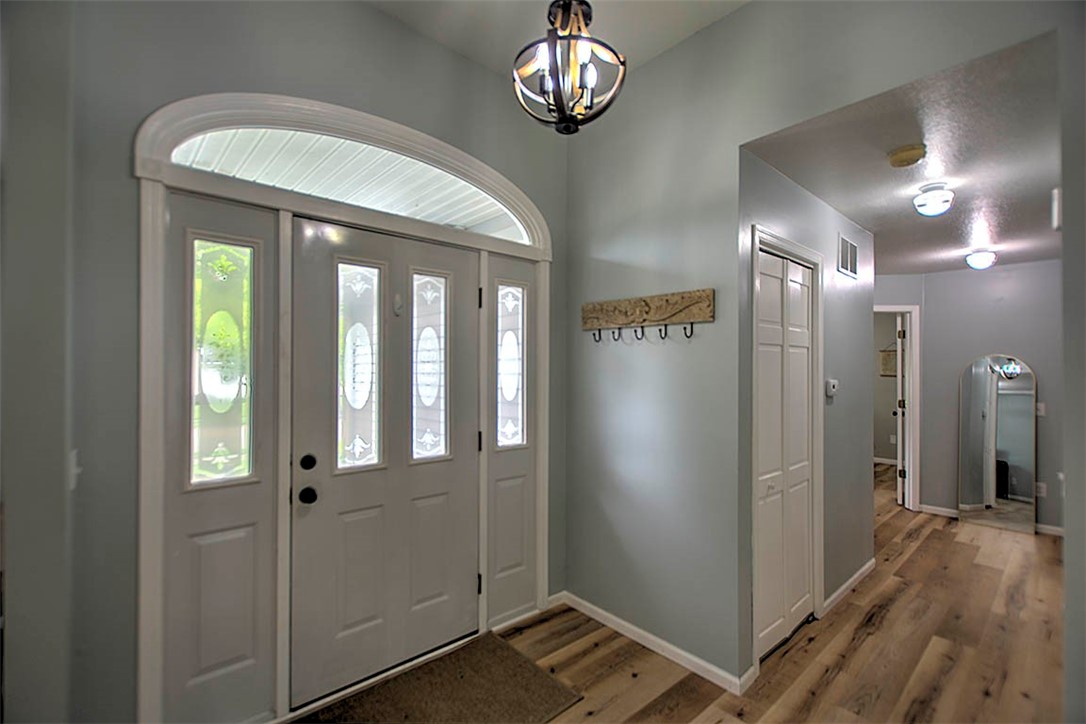 2575 Deerfield Court Decatur, IL 62521 - Photo 8 of 34
