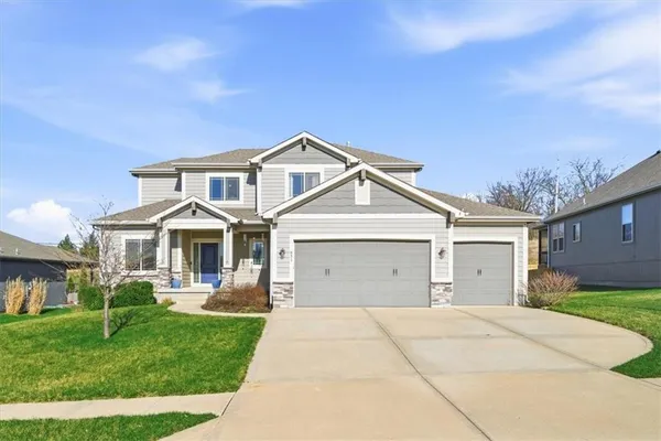 $525,000 | 851 Creekmoor Pond Lane, Raymore, MO 64083