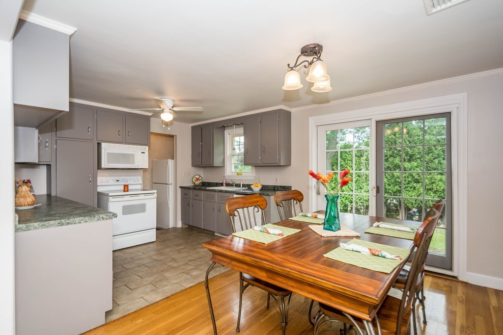 31 Selfridge Road Reading, MA 01867 - Photo 11 of 23 Gallery Image 11