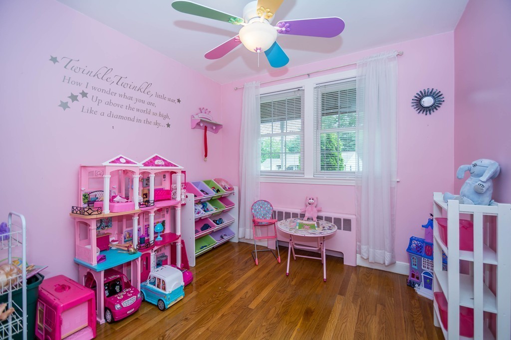 31 Selfridge Road Reading, MA 01867 - Photo 14 of 23 Gallery Image 14