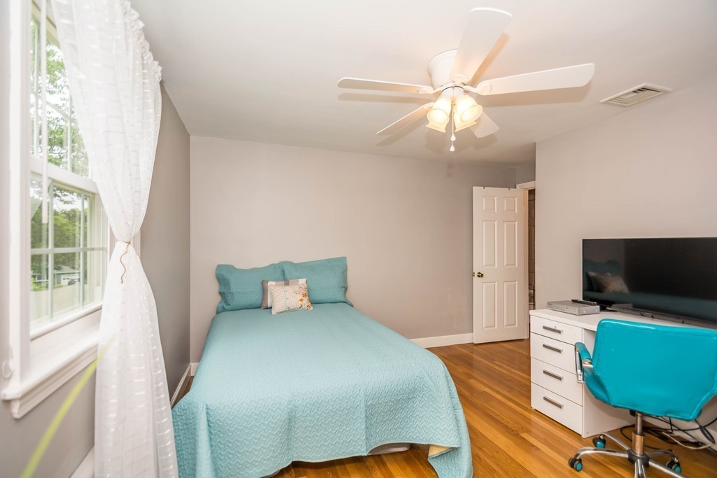 31 Selfridge Road Reading, MA 01867 - Photo 18 of 23 Gallery Image 18