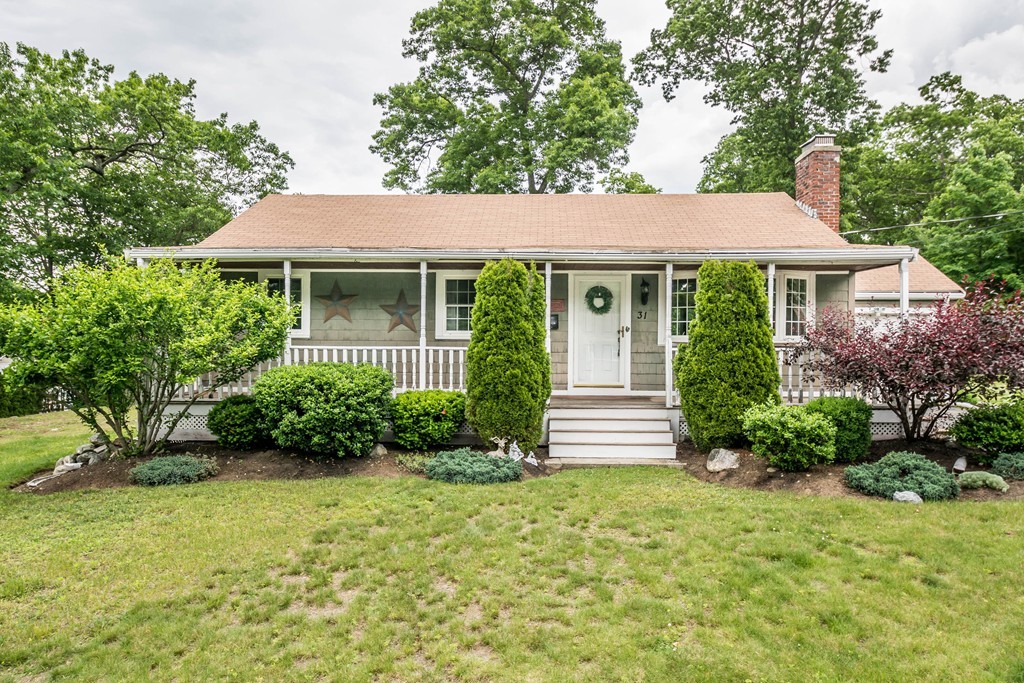 31 Selfridge Road Reading, MA 01867 - Photo 2 of 23 Gallery Image 2