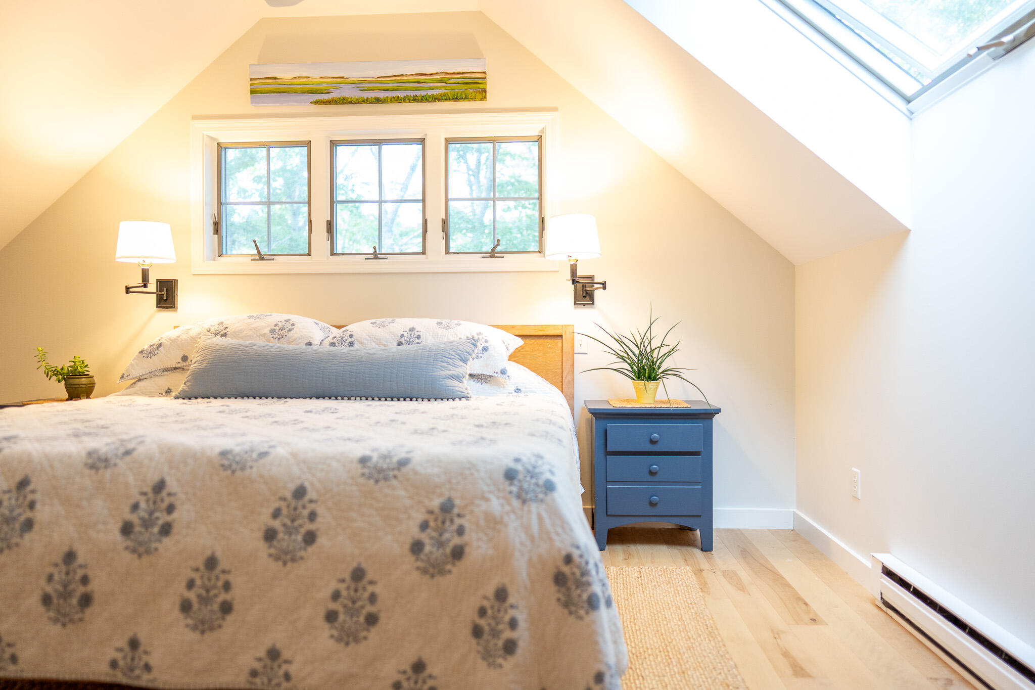 230 Massasoit Trail Eastham, MA 02642 - Photo 30 of 64 a bedroom with a bed and a window