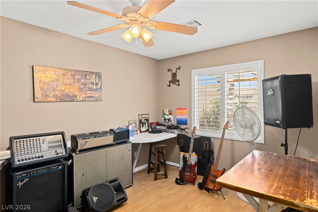 176 Ridge Crossing Avenue Henderson, NV 89002 - Photo 25 of 34 Gallery Image 25