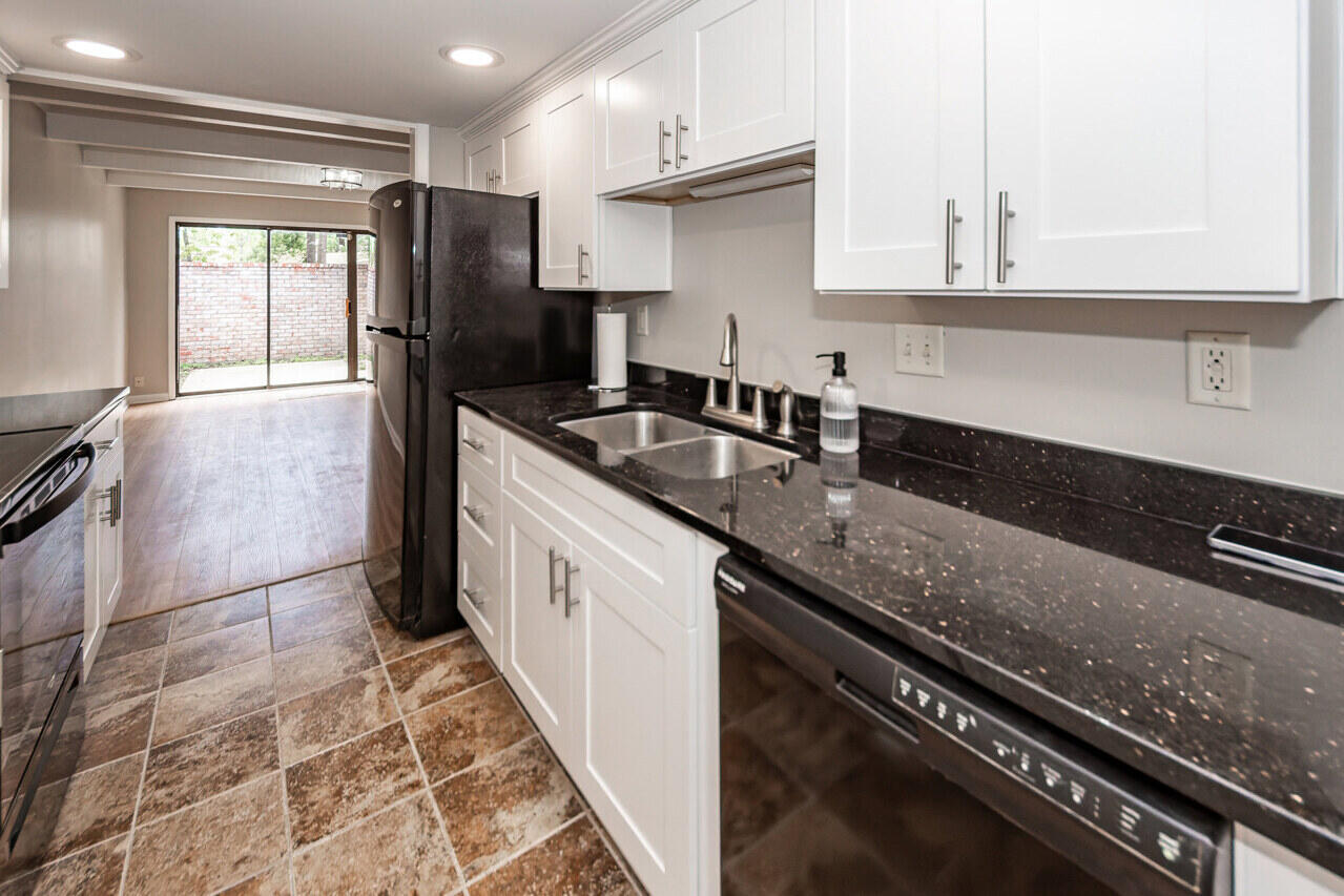 3 Brighton Circle Charleston, SC 29414 - Photo 13 of 42 Kitchen 3