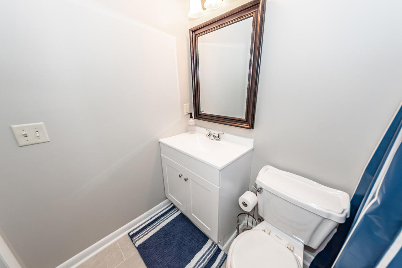 3 Brighton Circle Charleston, SC 29414 - Photo 33 of 42 Hall Bathroom 1