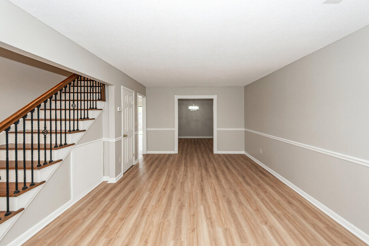 3 Brighton Circle Charleston, SC 29414 - Photo 4 of 42 Living Room 2