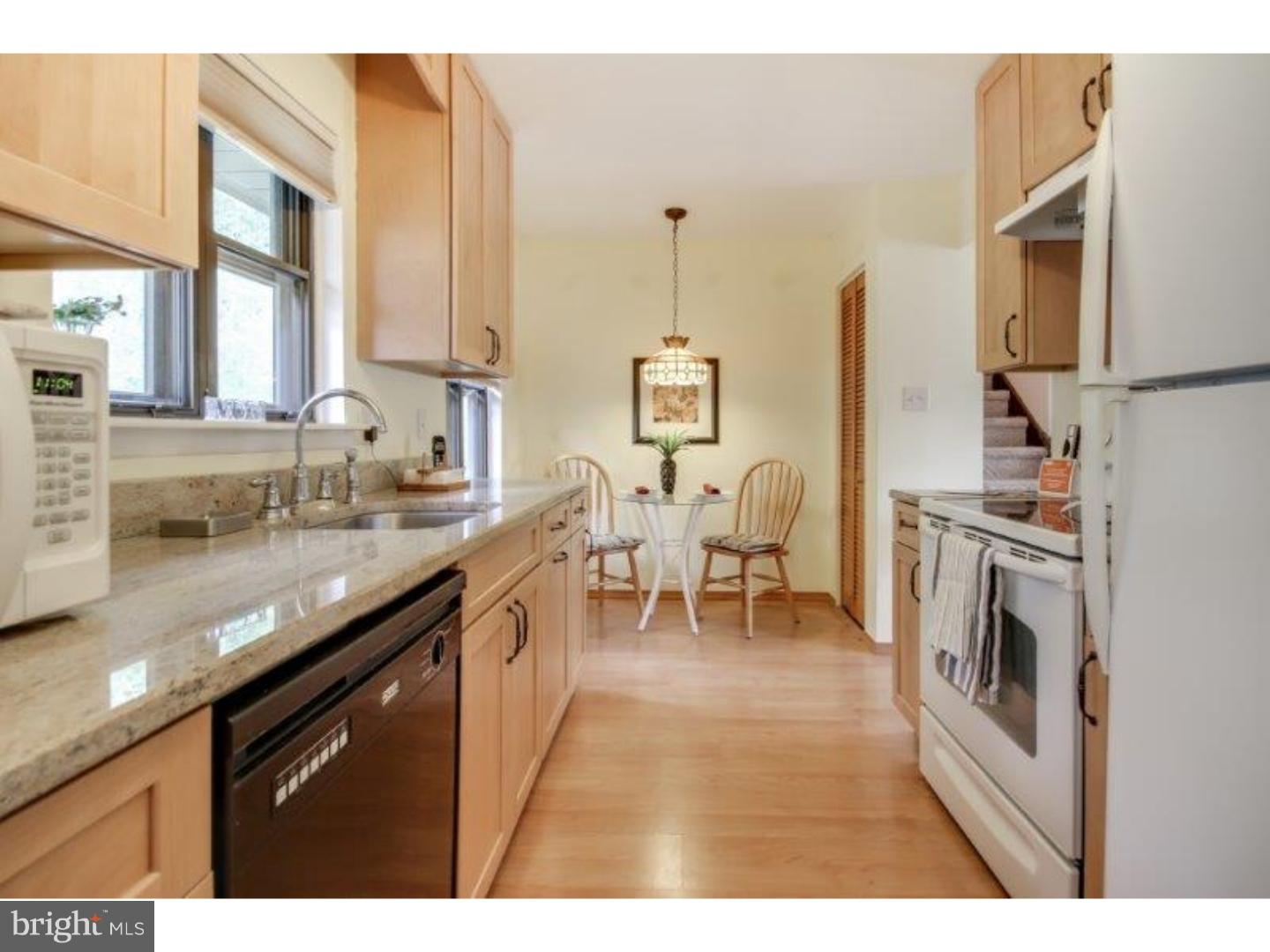 621 Cobblestone Road Williamstown, NJ 08094 - Photo 8 of 25 Gallery Image 8