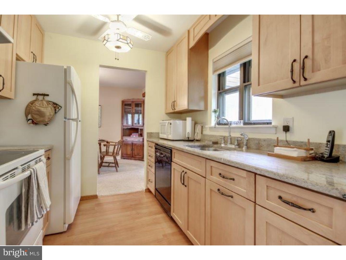 621 Cobblestone Road Williamstown, NJ 08094 - Photo 10 of 25 Gallery Image 10