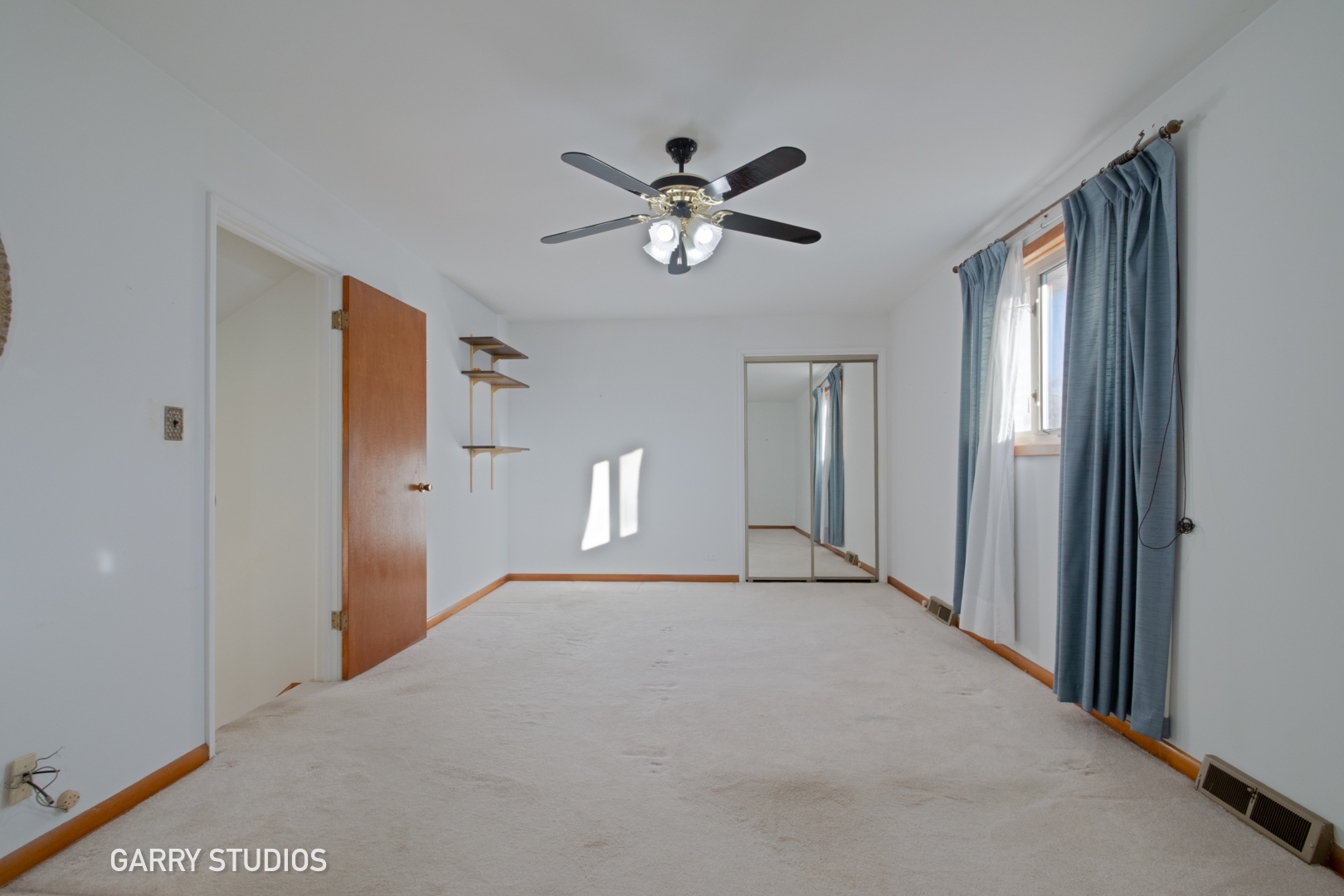 701 Craig Place Addison, IL 60101 - Photo 11 of 23