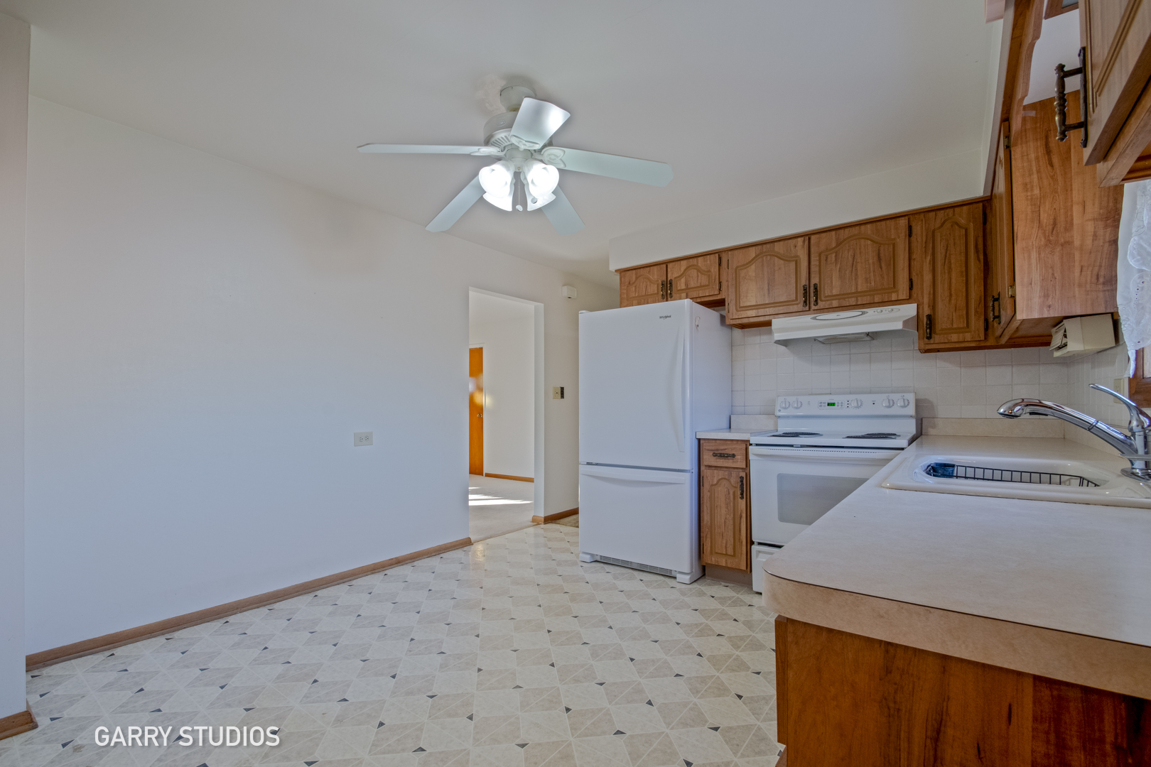 701 Craig Place Addison, IL 60101 - Photo 7 of 23