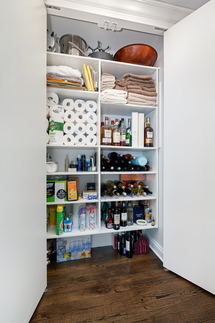 1325 North State Parkway, Unit 16B Chicago, IL 60610 - Photo 31 of 35