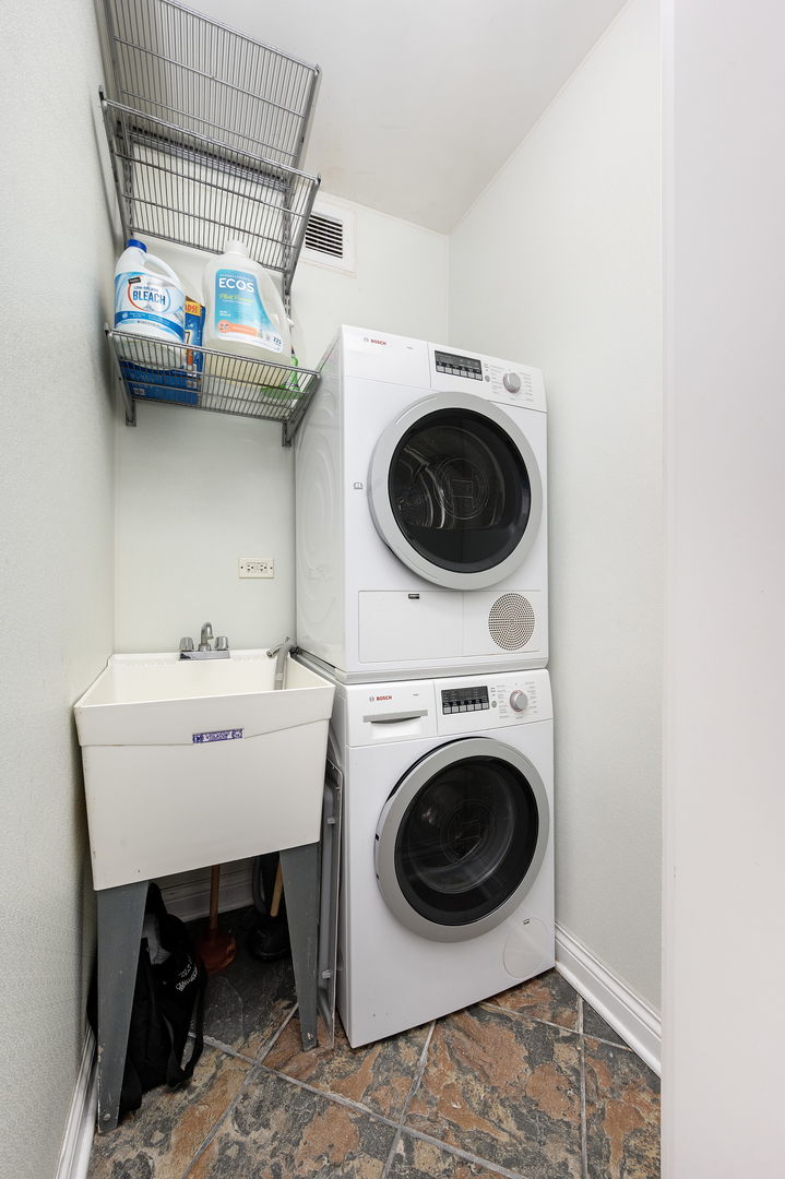 1325 North State Parkway, Unit 16B Chicago, IL 60610 - Photo 33 of 35