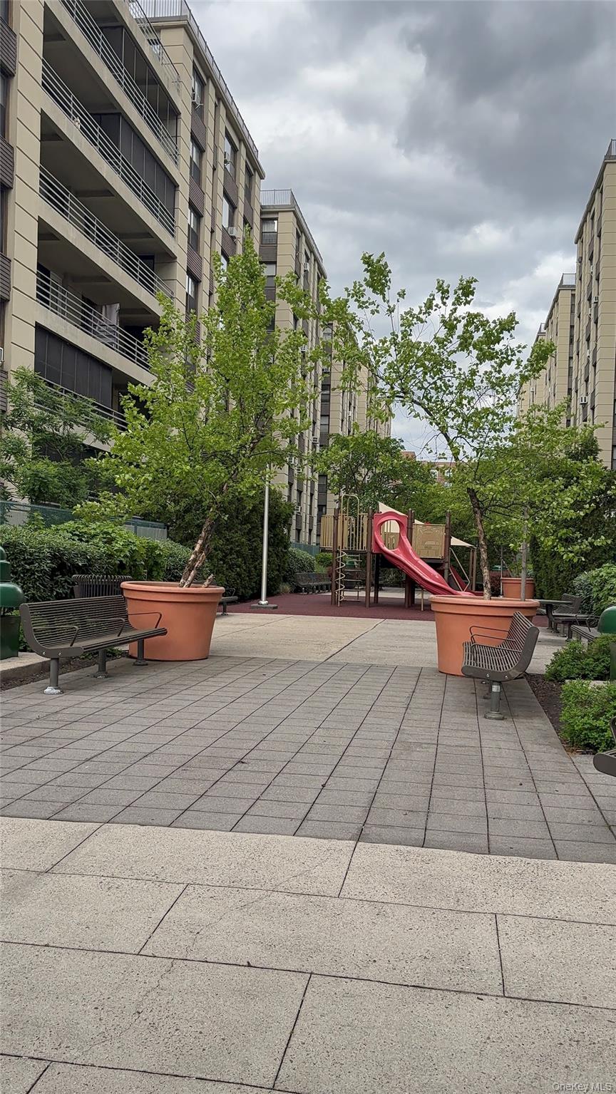 98-25 64th Road, Unit 5E Queens, NY 11374 - Photo 11 of 12