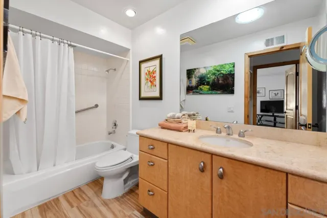 $1,650,000 | 2047 Caminito Circulo Norte, La Jolla, CA 92037