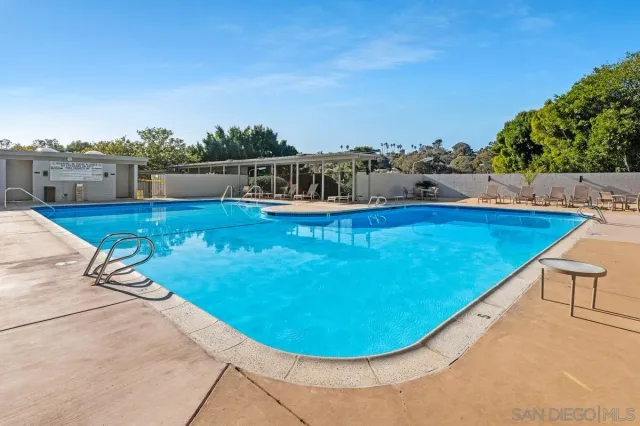 $1,650,000 | 2047 Caminito Circulo Norte, La Jolla, CA 92037