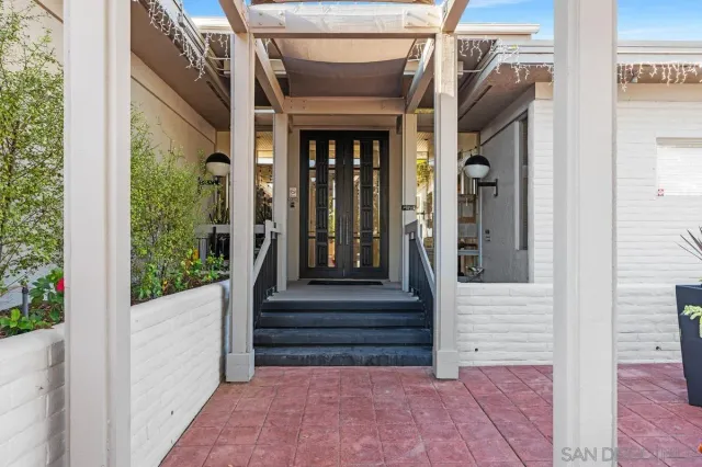 $1,675,000 | 2047 Caminito Circulo Norte, La Jolla, CA 92037