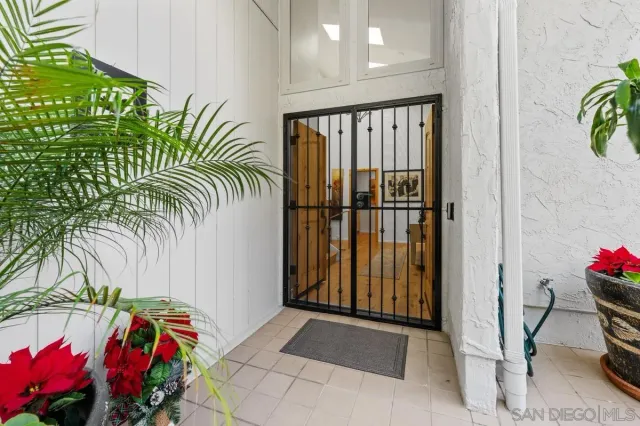 $1,675,000 | 2047 Caminito Circulo Norte, La Jolla, CA 92037