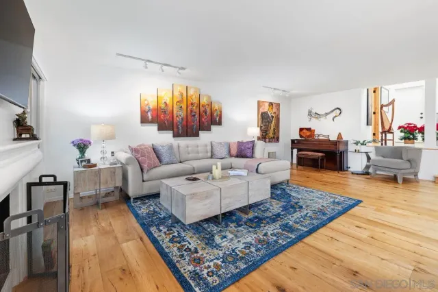 $1,675,000 | 2047 Caminito Circulo Norte, La Jolla, CA 92037