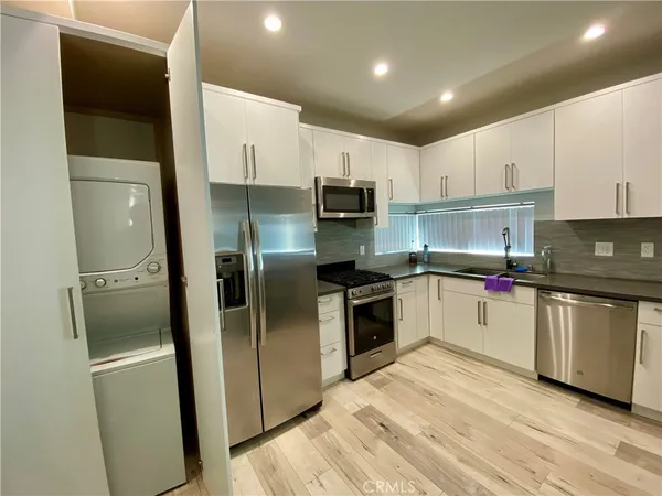 $3,150 | 1802 North Serrano Avenue, Los Angeles, CA 90027