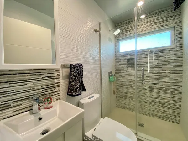 $3,150 | 1802 North Serrano Avenue, Los Angeles, CA 90027