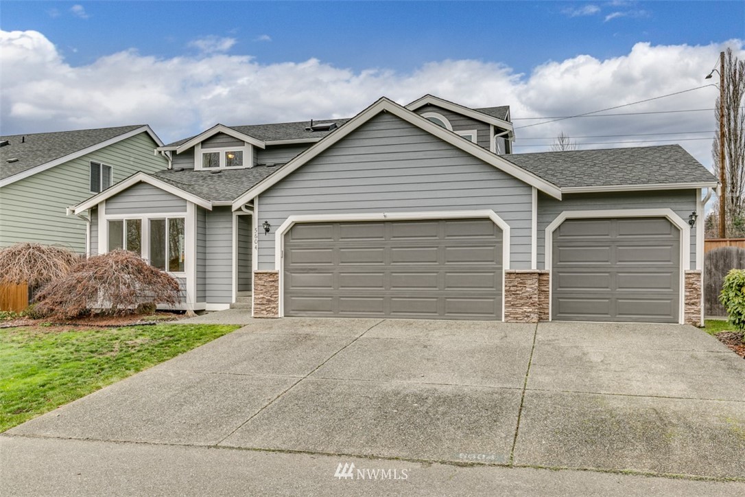 5604 Northeast 3rd Lane Renton, WA 98059 - Photo 2 of 25