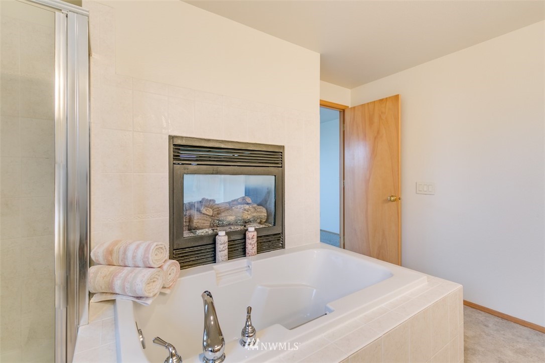 5604 Northeast 3rd Lane Renton, WA 98059 - Photo 17 of 25