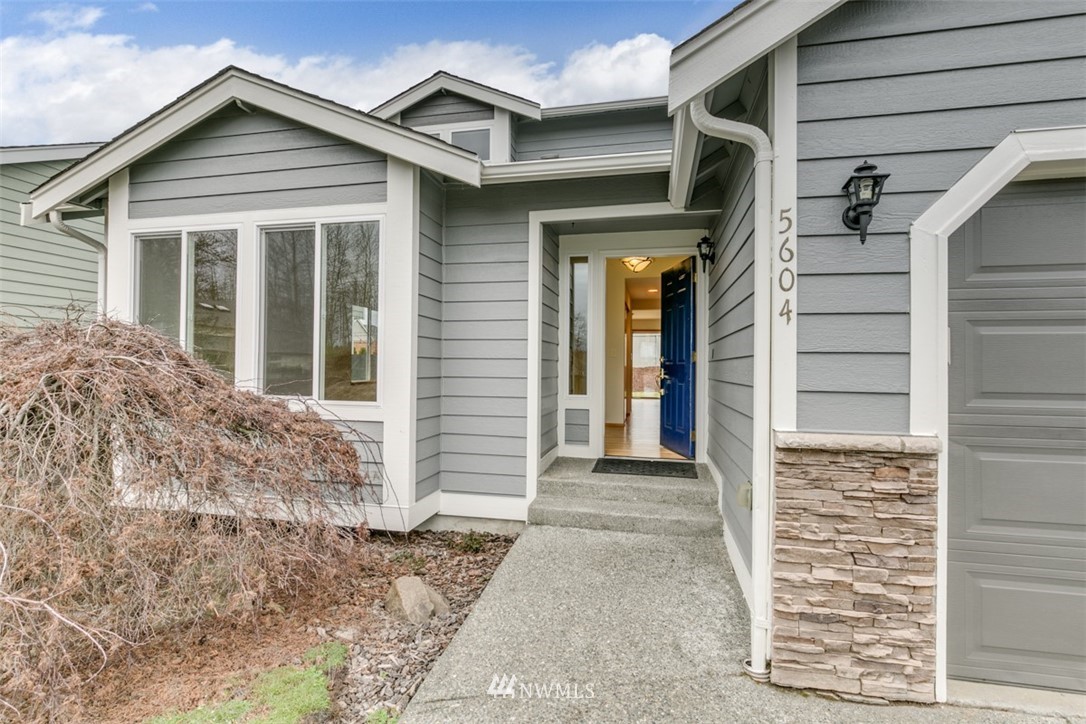 5604 Northeast 3rd Lane Renton, WA 98059 - Photo 3 of 25