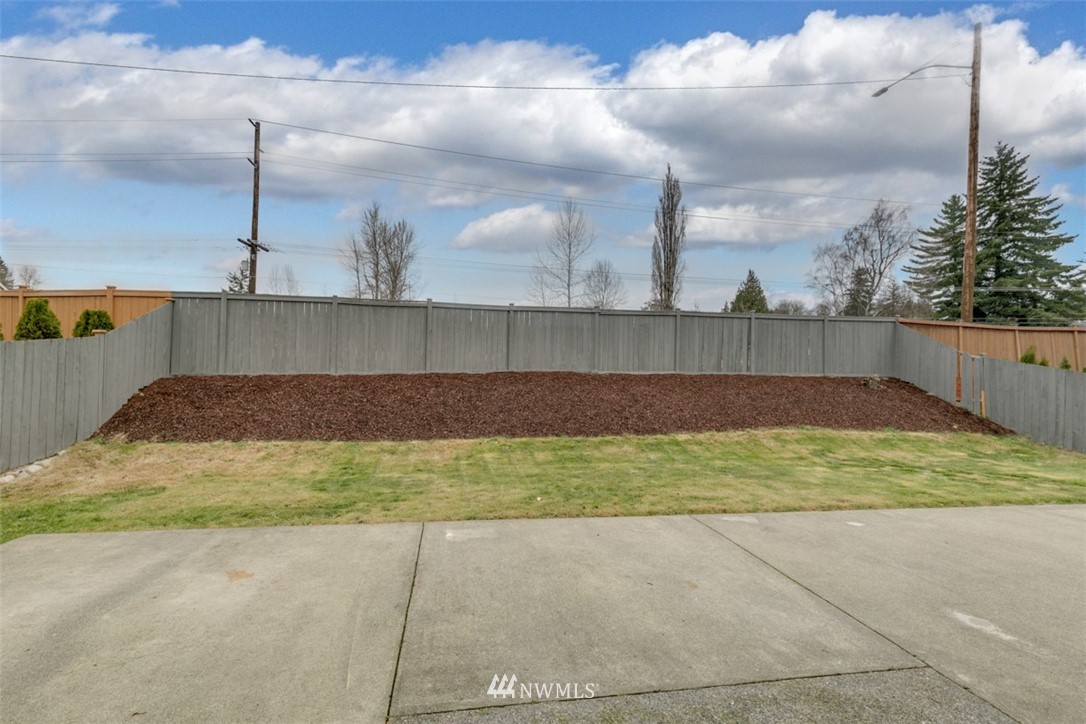 5604 Northeast 3rd Lane Renton, WA 98059 - Photo 24 of 25