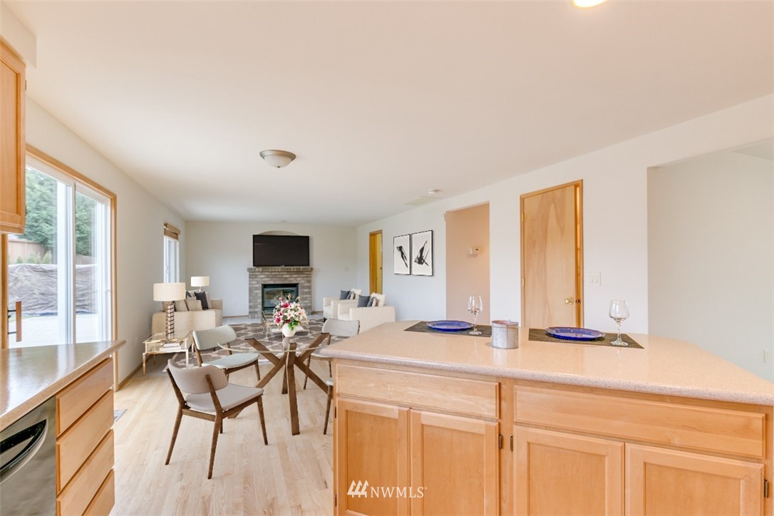 5604 Northeast 3rd Lane Renton, WA 98059 - Photo 8 of 25