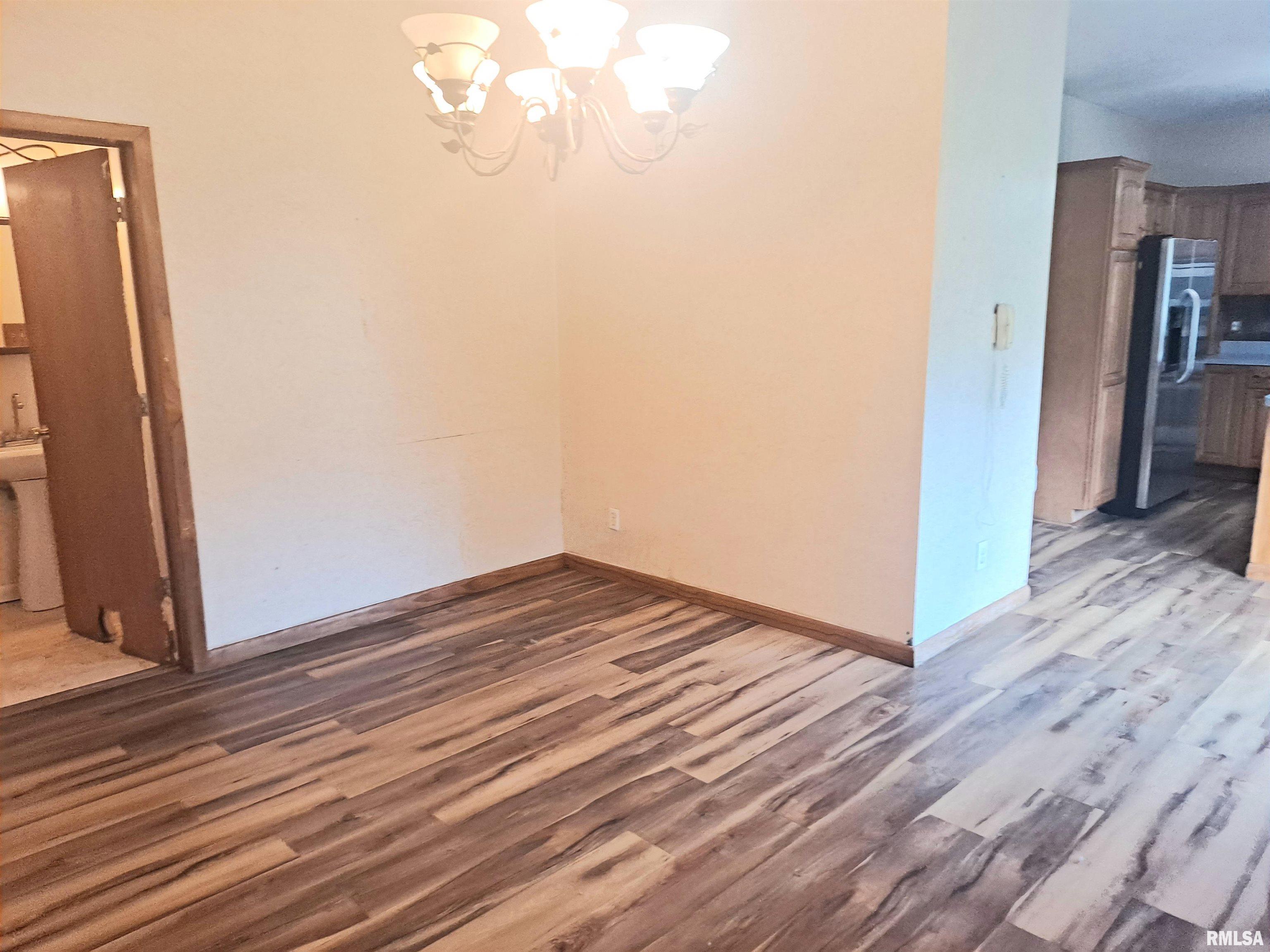 1036 South Spring Street Springfield, IL 62704 - Photo 3 of 18