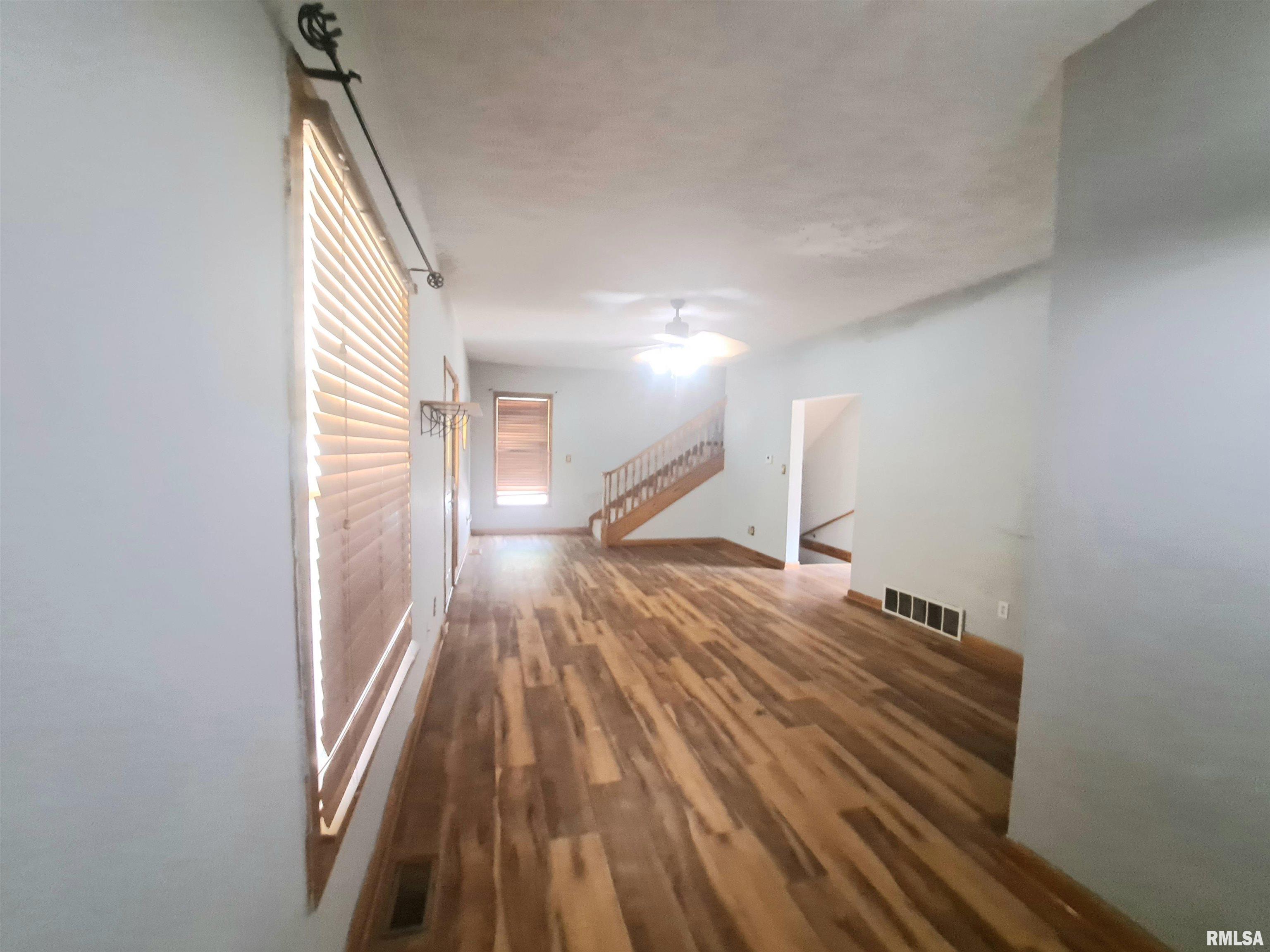 1036 South Spring Street Springfield, IL 62704 - Photo 5 of 18