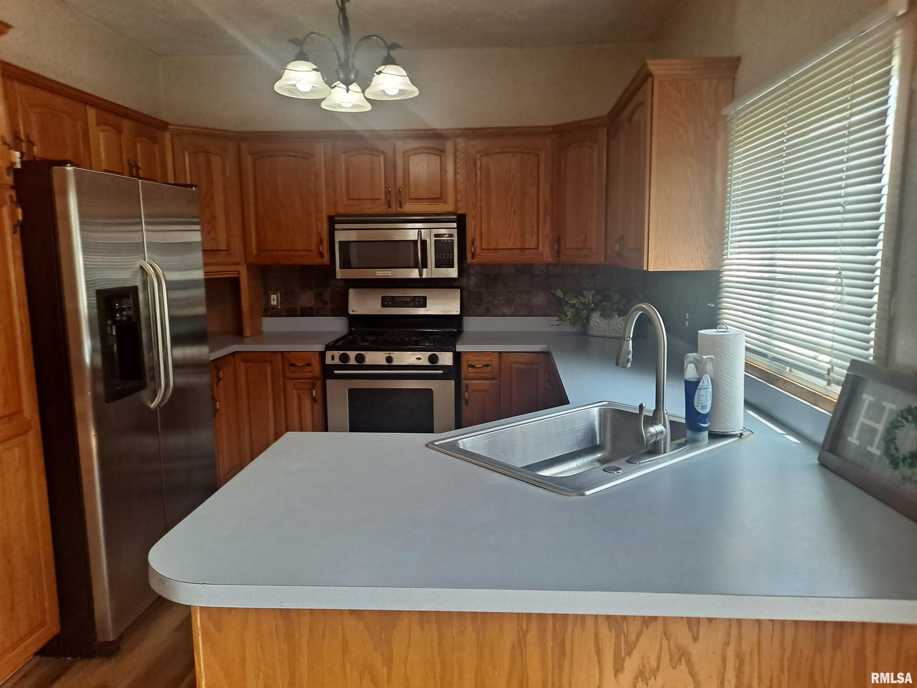 1036 South Spring Street Springfield, IL 62704 - Photo 10 of 18