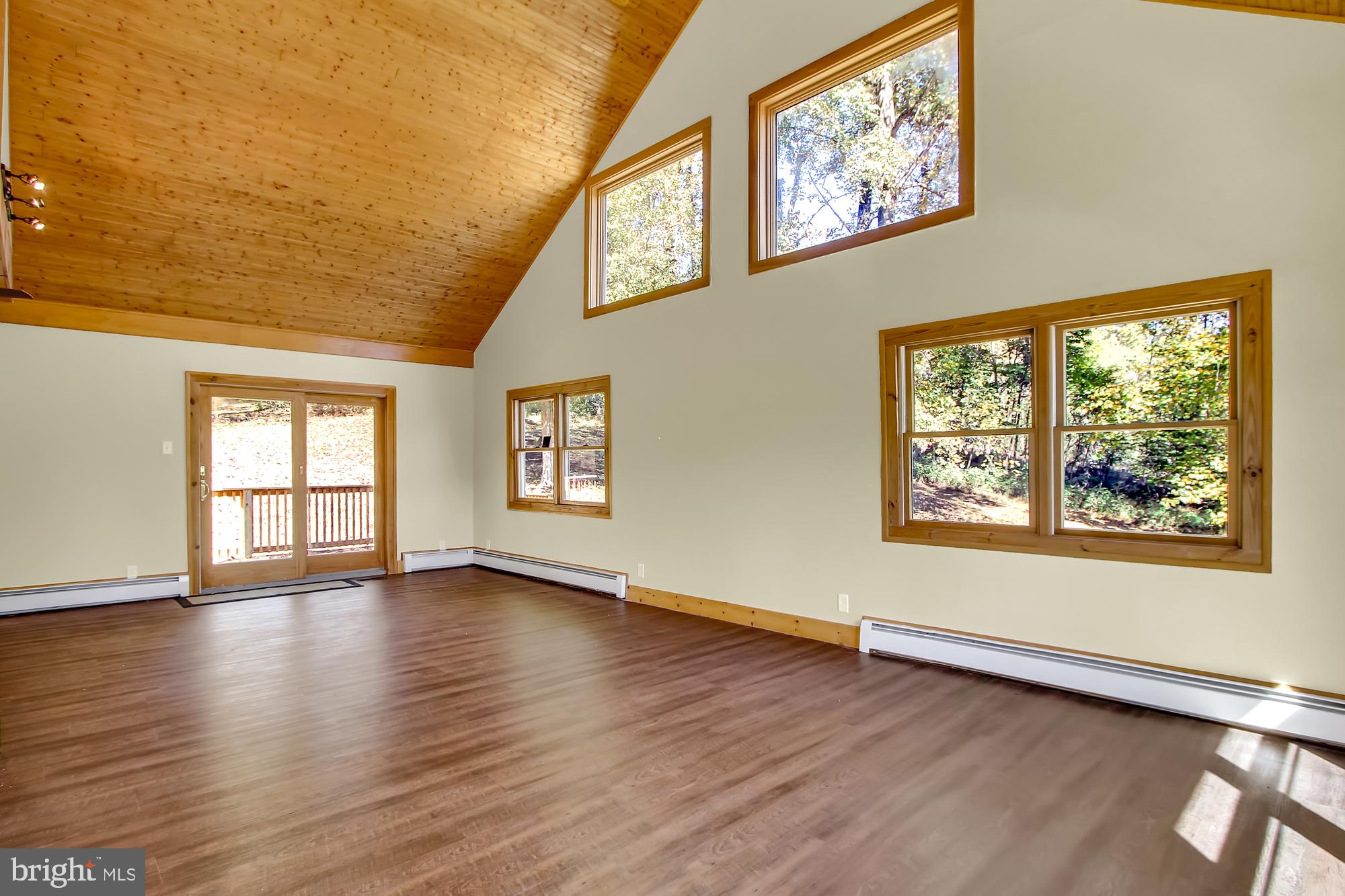 1004 Cooper Road Delta, PA 17314 - Photo 6 of 36 Gallery Image 6