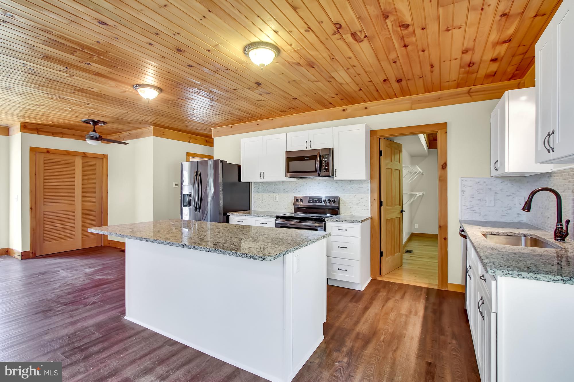 1004 Cooper Road Delta, PA 17314 - Photo 10 of 36 Gallery Image 10