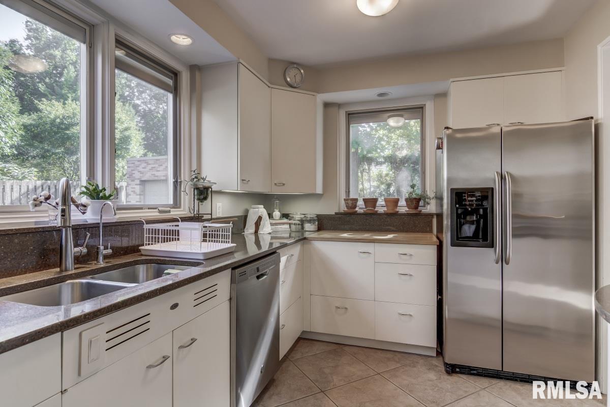 1660 West Laurel Street Springfield, IL 62704 - Photo 17 of 36 Gallery Image 17