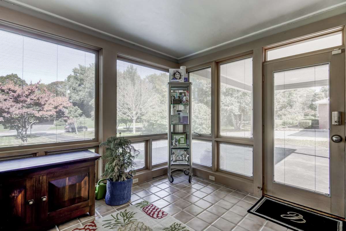 1660 West Laurel Street Springfield, IL 62704 - Photo 9 of 36 Gallery Image 9