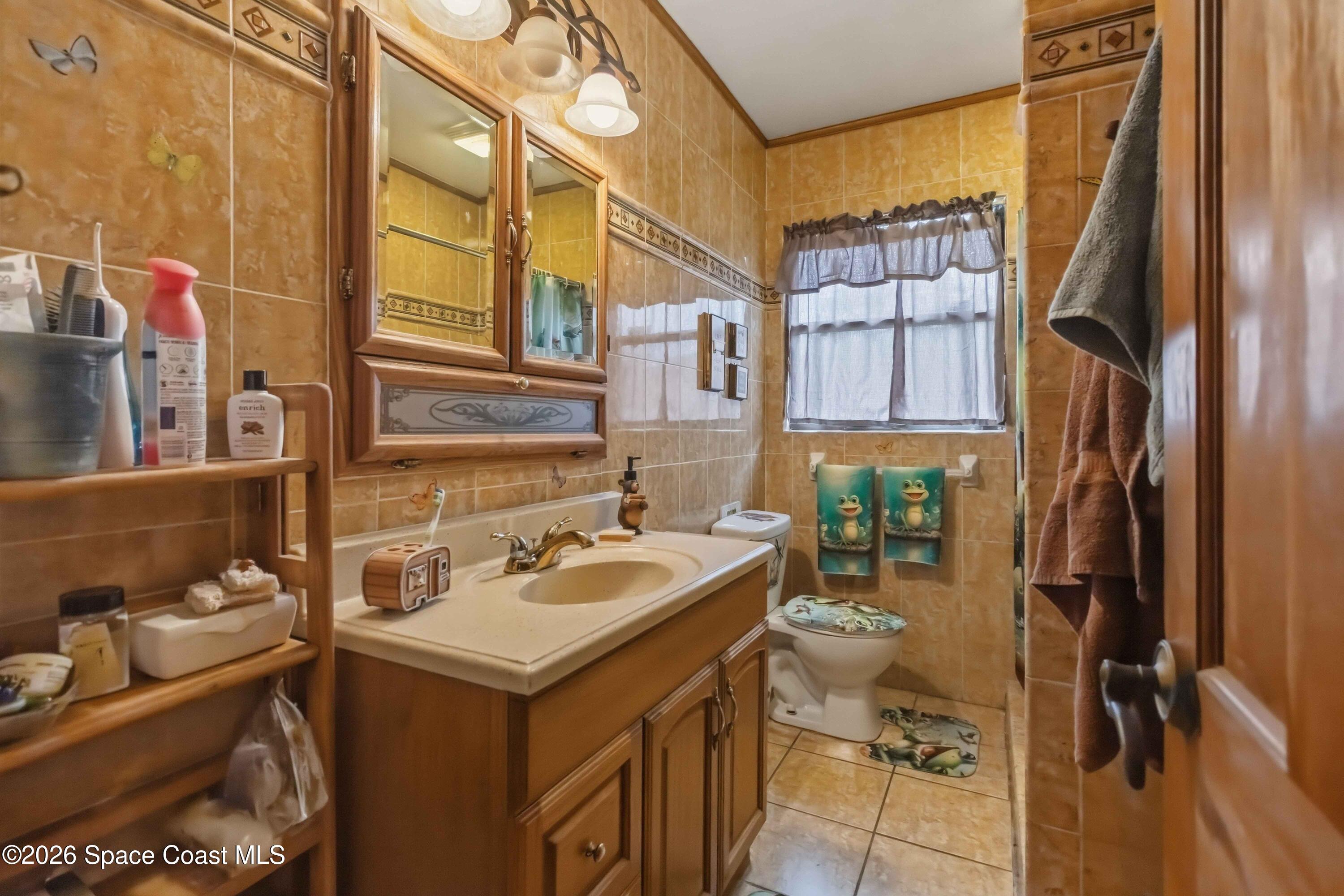 1420 Tate Street Cocoa, FL 32922 - Photo 12 of 19 Large Full Bathroom!