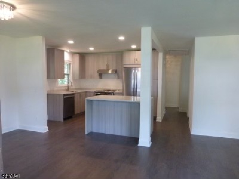 19 Hewetson Road Denville, NJ 07834 - Photo 2 of 14