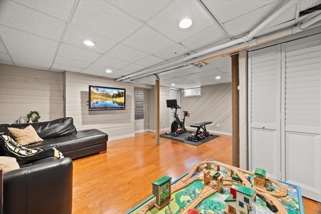 32 Russett Road Boston, MA 02132 - Photo 31 of 39 Gallery Image 31