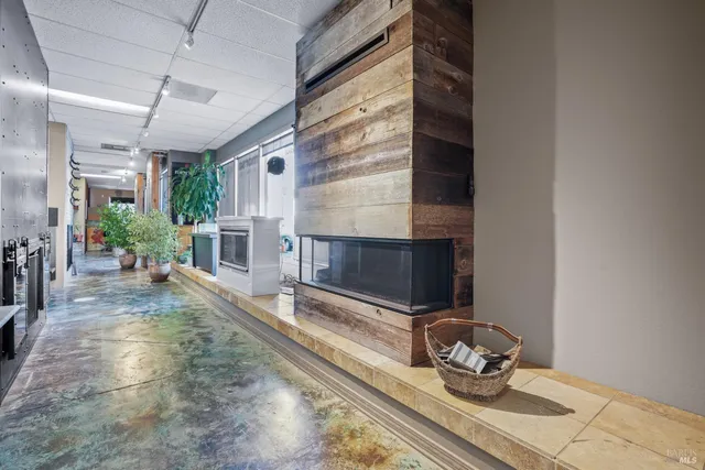 a view of a livingroom with furniture