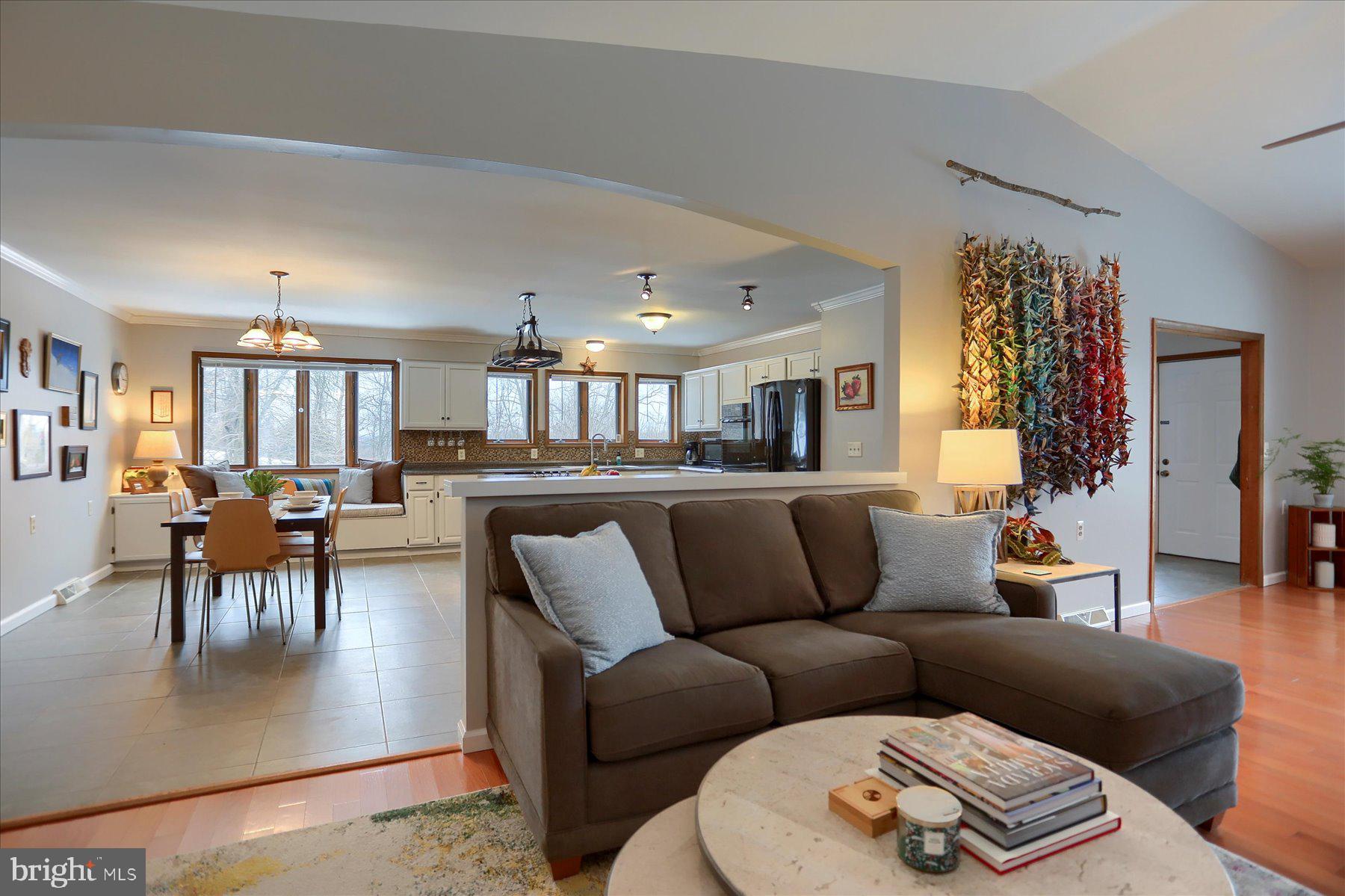 1089 York Road Dillsburg, PA 17019 - Photo 4 of 25