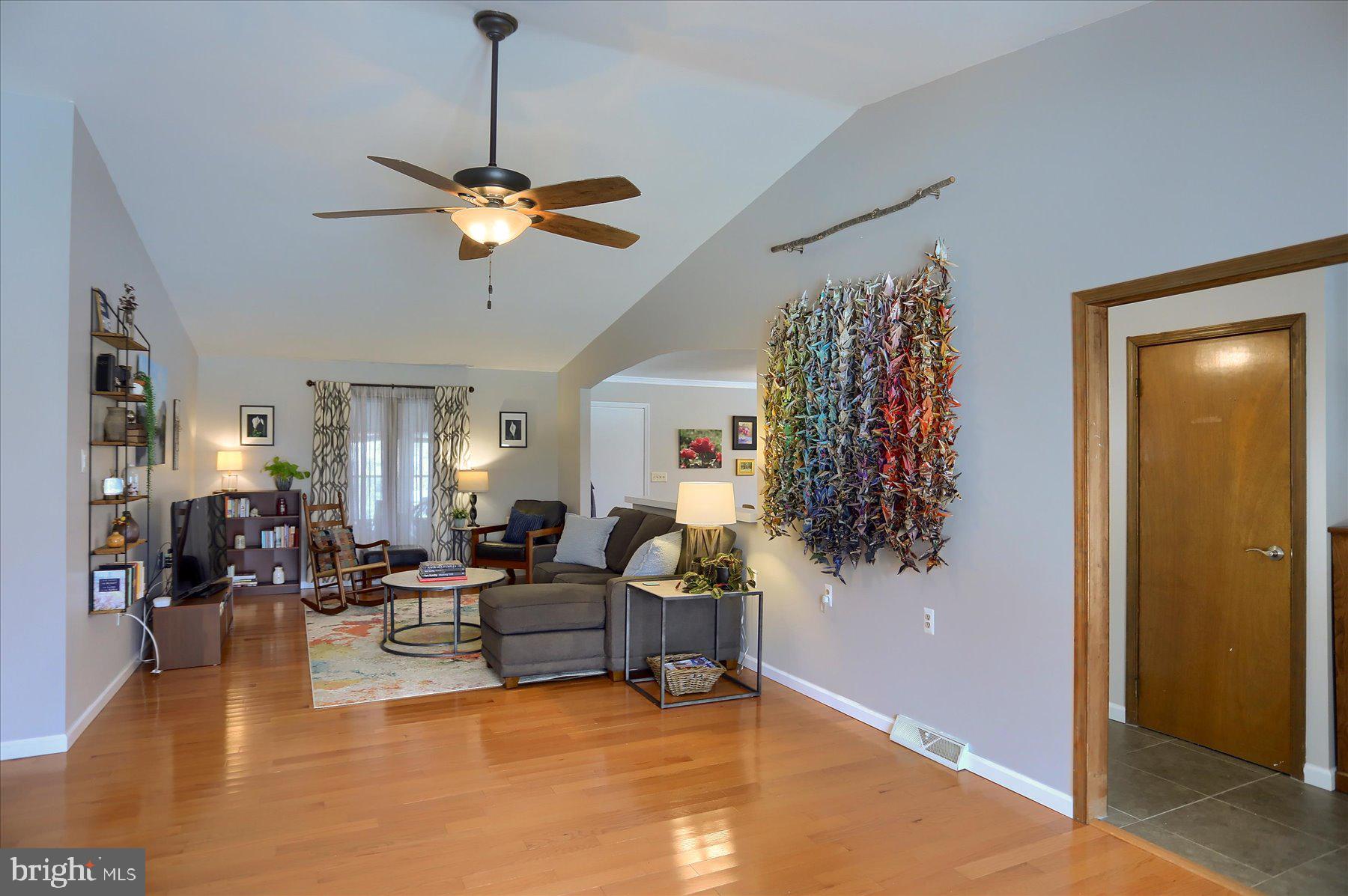 1089 York Road Dillsburg, PA 17019 - Photo 5 of 25