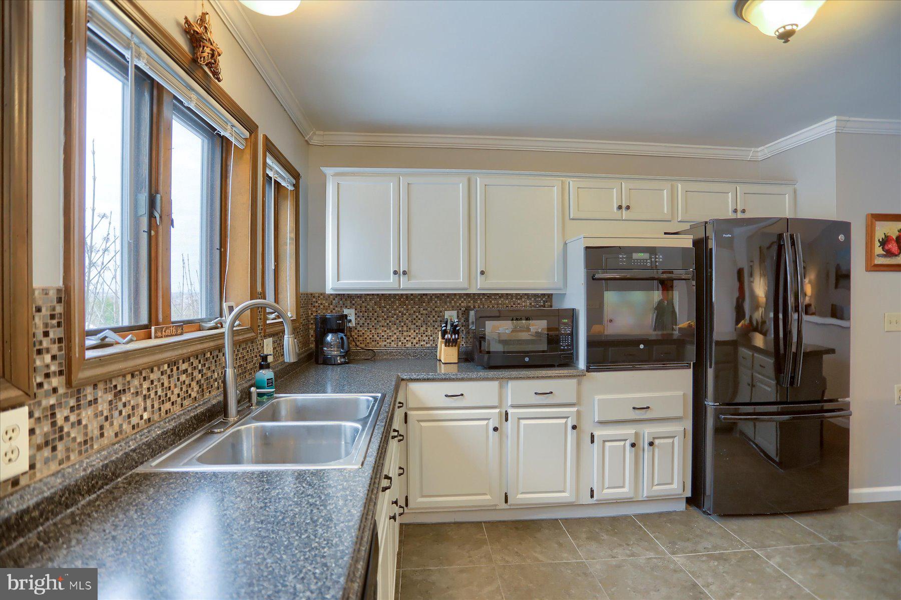 1089 York Road Dillsburg, PA 17019 - Photo 8 of 25