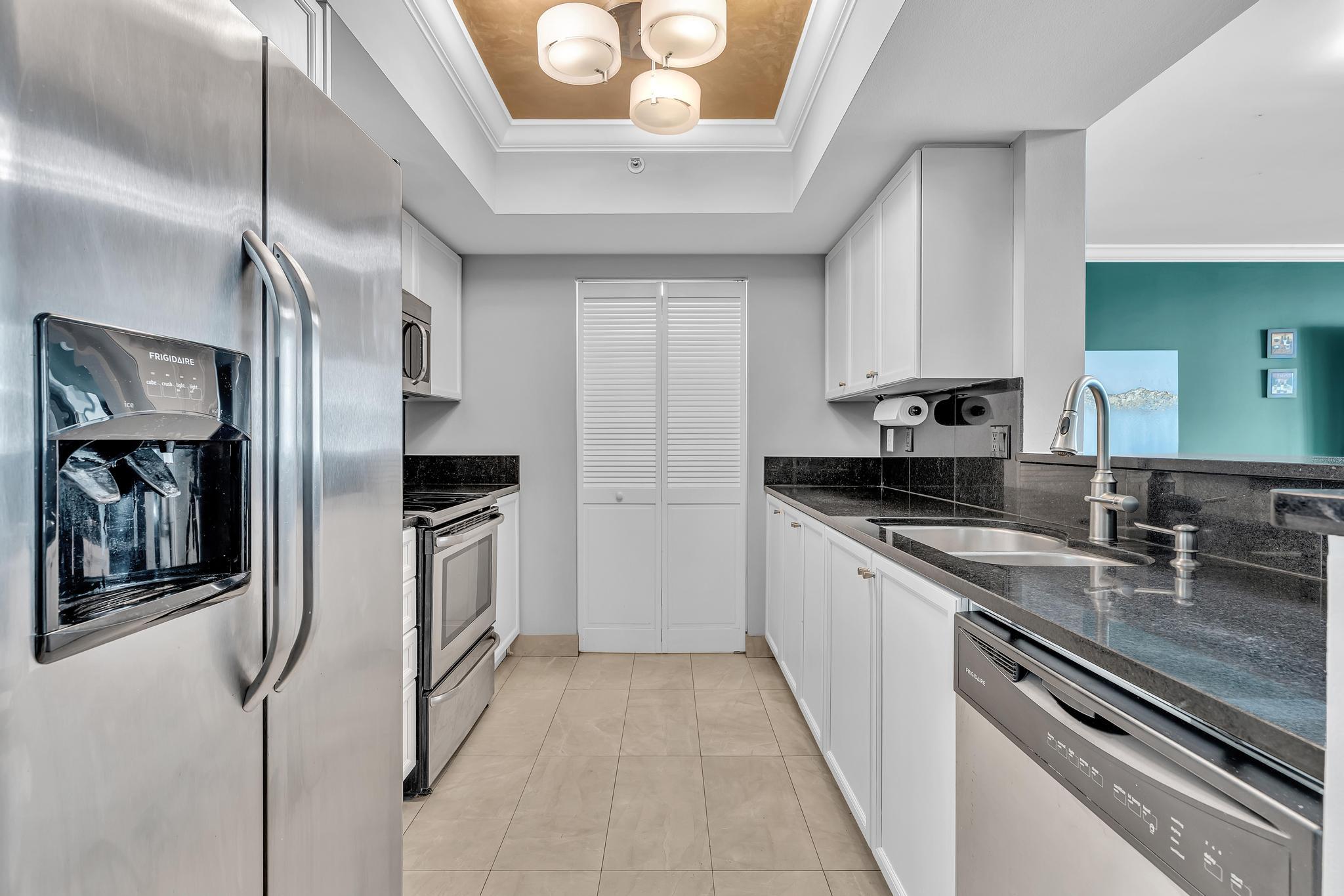 99 Southeast Mizner Boulevard, Unit 637 Boca Raton, FL 33432 - Photo 4 of 58 FPP00046