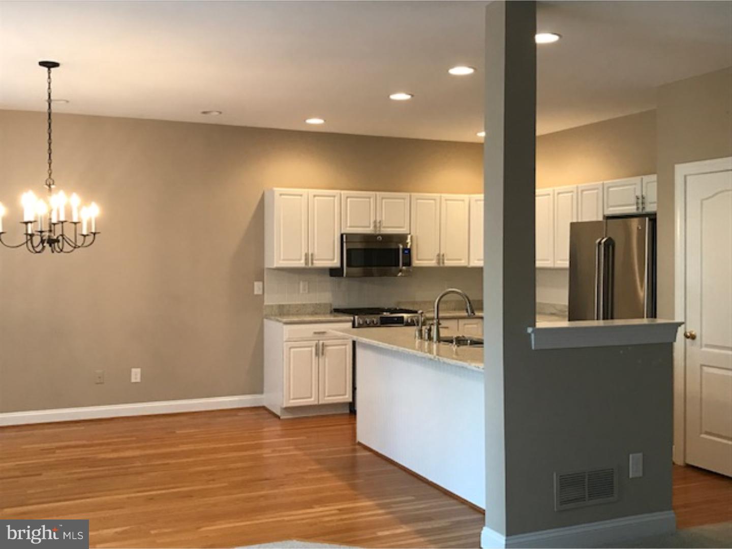 145 Ridgeview Circle Berwyn, PA 19312 - Photo 4 of 21 Kitchen
